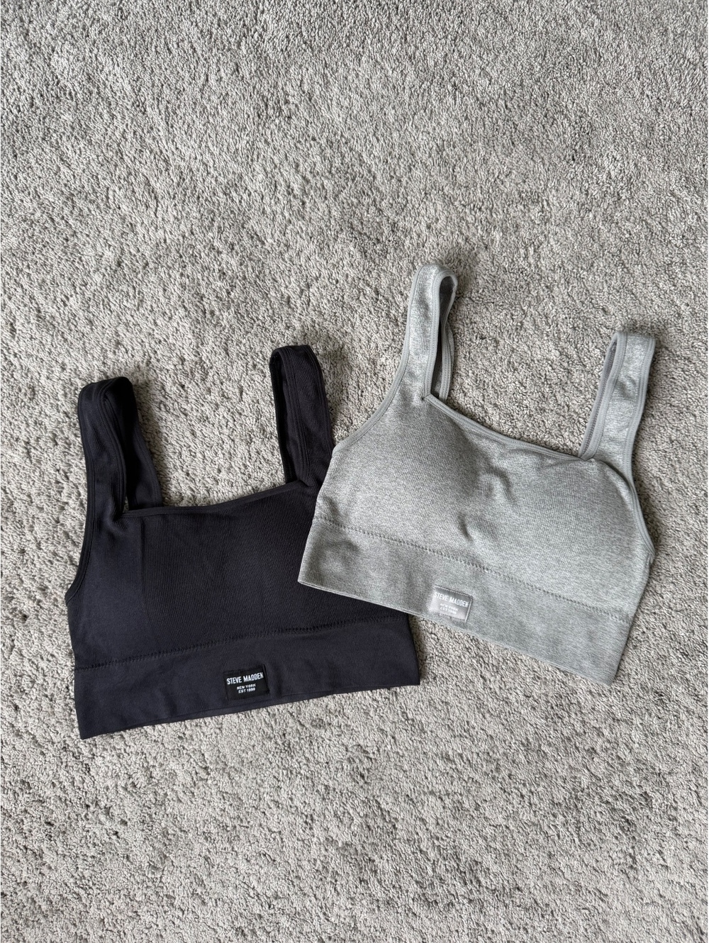 Steve Madden Women’s Seamless Sports Bra Crop Top 2-Pack Black Gray Size M